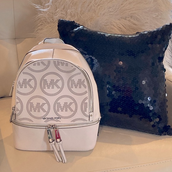 Michael Kors Rhea Optic White Backpack NWOT - Picture 1 of 14